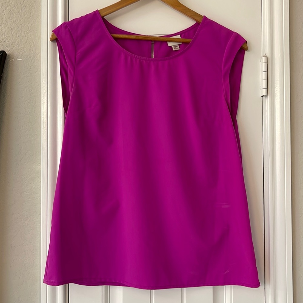 pink blouse